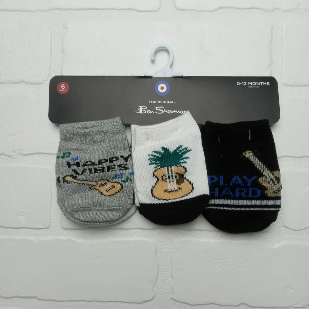 Ben Sherman boys size 0-12 mos guitar happy vibes stripe blue white socks